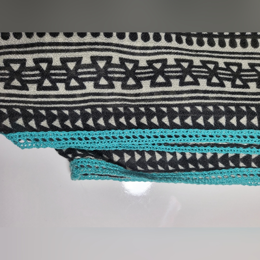 Infinity ScarfTurquoise Crochet Edging - Picture 8 of 9